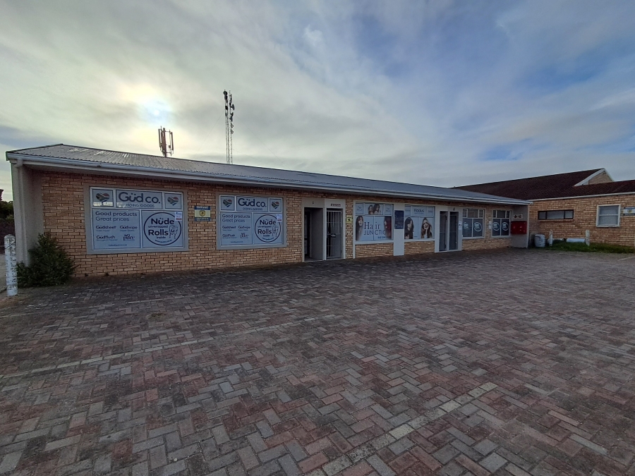 Commercial Property for Sale in Wavecrest Eastern Cape